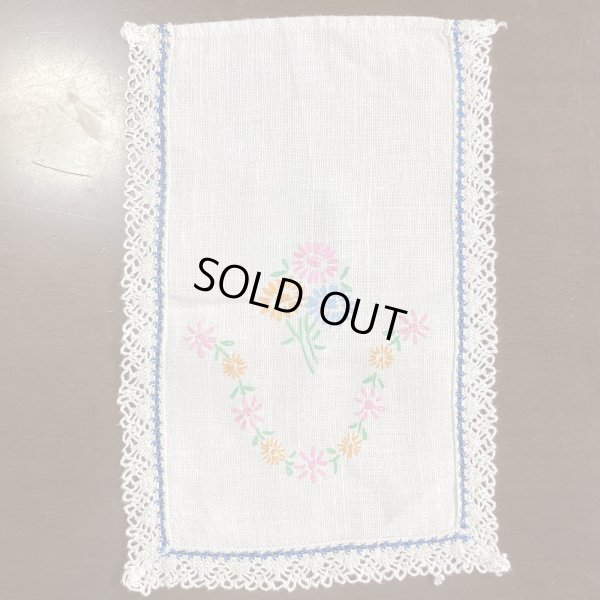 画像1: 手刺繍のマット