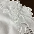 画像4: 刺繍とドロンワークのテーブルセンター
