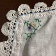 画像2: 手刺繍のテーブルセンター