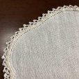 画像2: 手刺繍のオーバルドイリー (2)