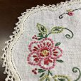 画像2: 手刺繍のドイリー
