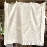 刺繍のクッションカバー