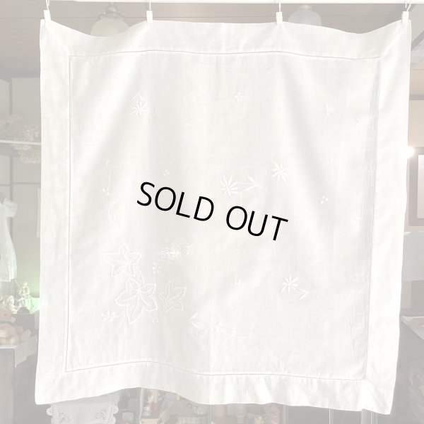 画像1: 刺繍のクッションカバー