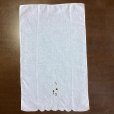 画像1: 手刺繍とカットワークのマット (1)