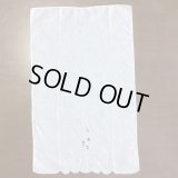 手刺繍とカットワークのマット