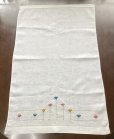 画像1: 手刺繍のタオル (1)