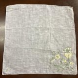 刺繍のハンカチ