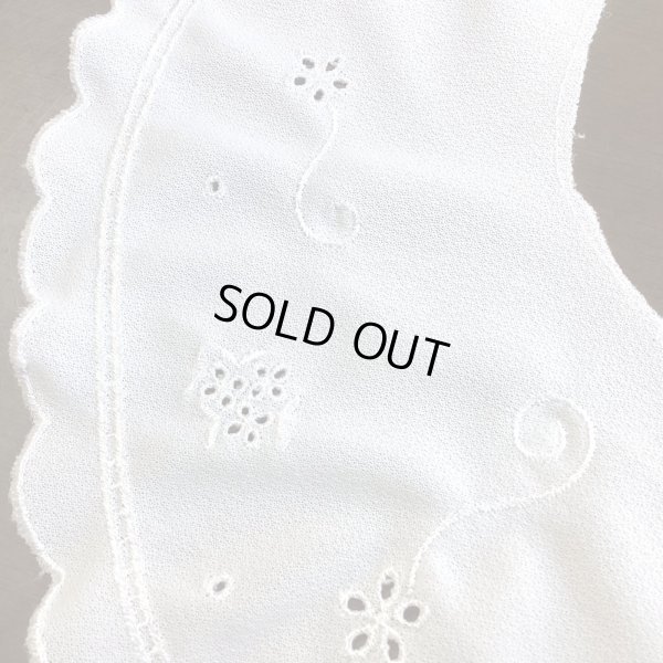 画像5: カットワークと刺繍の付け襟