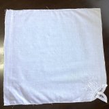 刺繍とバテンレースのナプキン　（シミあり）