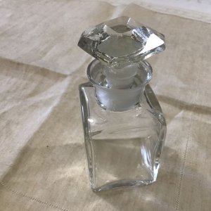 画像: アンティークガラス瓶  