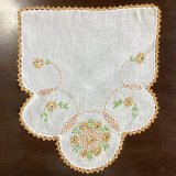 画像: 手刺繍のマット