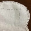 画像3: 縁レースと手刺繍のオーバルドイリー (3)