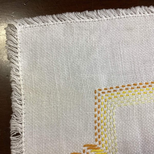 画像2: 手刺繍のマット (2)