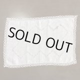 画像: ドロンワークと縁レースのテーブルセンター