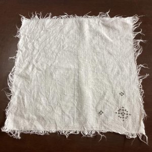 画像: 手刺繍のマット