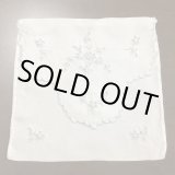 画像: カットワークと刺繍のポーチ