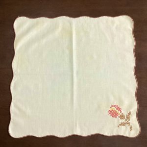 画像: 手刺繍のナプキン