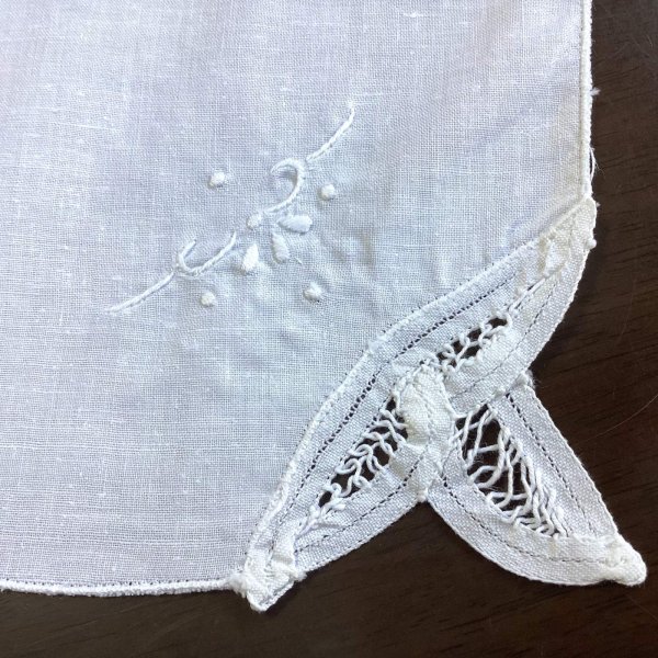 画像6: 刺繍とバテンレースのナプキン　（シミあり） (6)