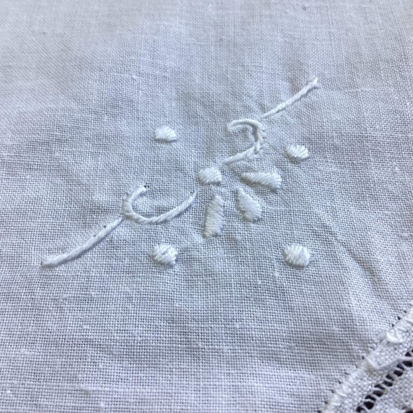 画像8: 刺繍とバテンレースのナプキン (8)