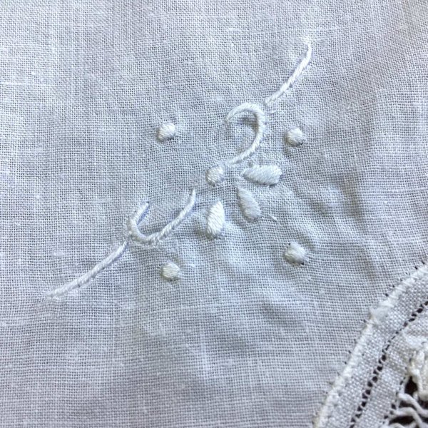 画像8: 刺繍とバテンレースのナプキン　（シミあり） (8)