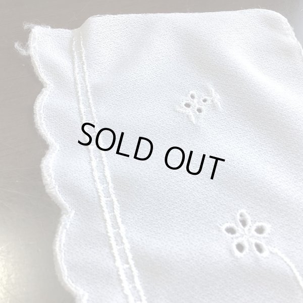 画像12: カットワークと刺繍の付け襟 (12)